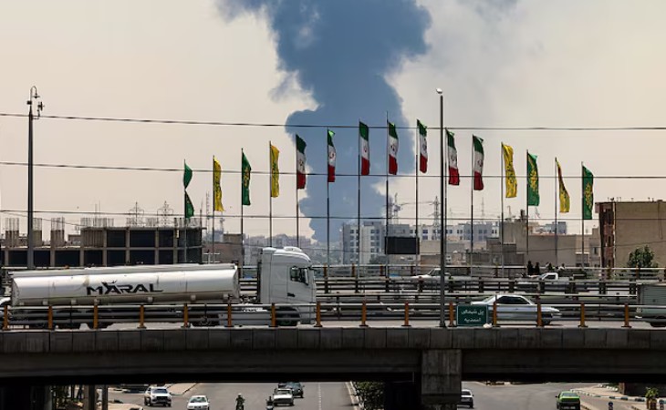 Petróleo aponta para alta e riscos de mercado crescem com ataques dos EUA ao Irã