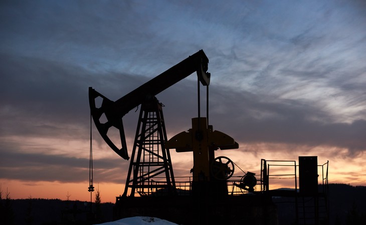 Petróleo fecha em queda de quase 2% após Trump anunciar primeira fase de cessar-fogo em Gaza