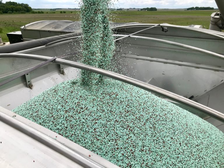 Brasil importa 85% dos fertilizantes