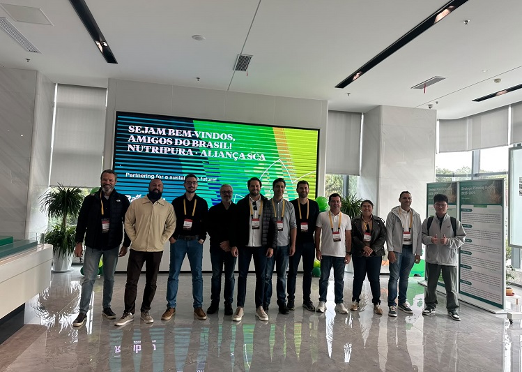SCA Brasil Aliança visita fábrica de pneus durante missão à China